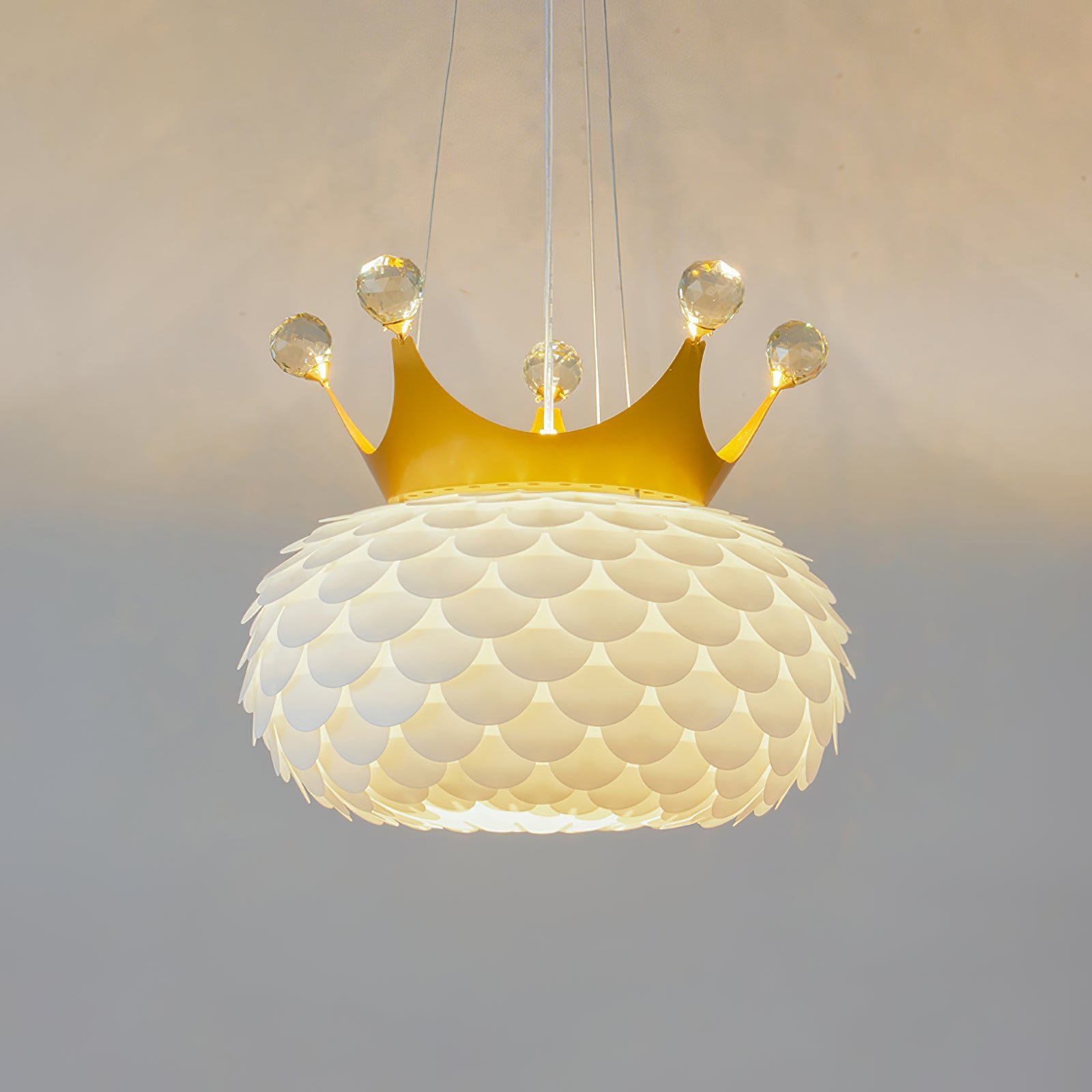 Gold Aluvia Crown Pendant Lamp, 15.7 inches in diameter and 21.2 inches in height (40cm x 54cm).