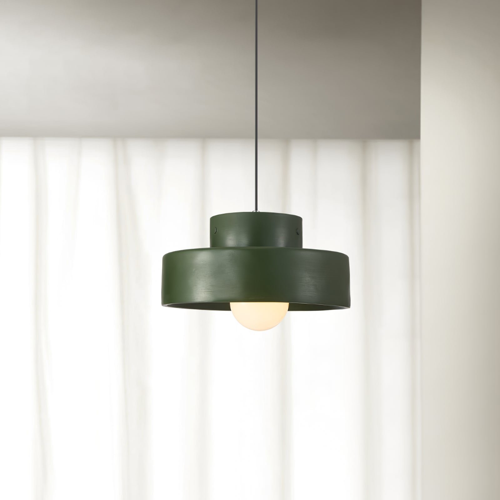 Green Bray Pendant Lamp, with a diameter of 11.8 inches and a height of 5.9 inches (30cm x 15cm).