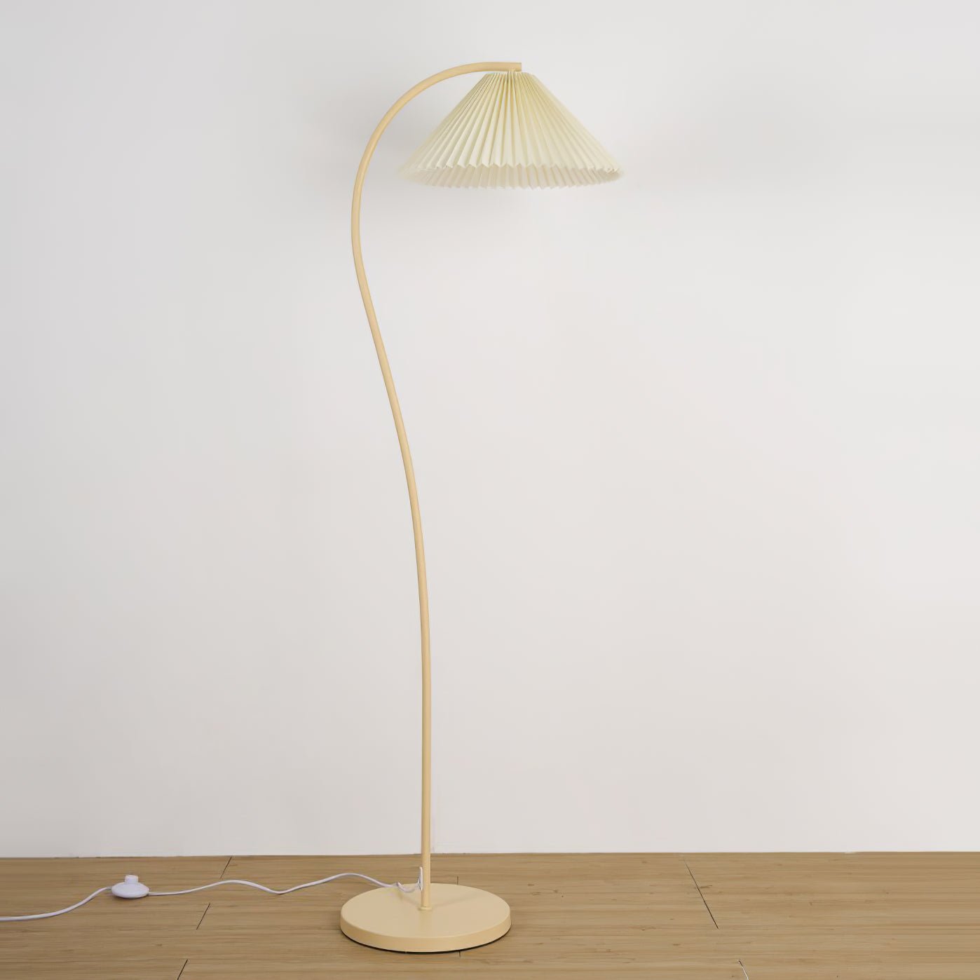 Crescini Floor Lamp with Pleats, Cream/Light Yellow, Ø 11.8″ x H 59.8″ (Dia 30cm x H 152cm), EU Plug