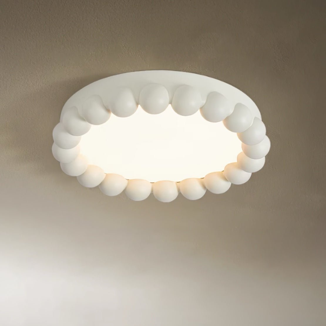 Ceiling Lamp in White Molina with 17.3-inch Diameter and 3.5-inch Height (or 44cm x 9cm), featuring Cool White Light.