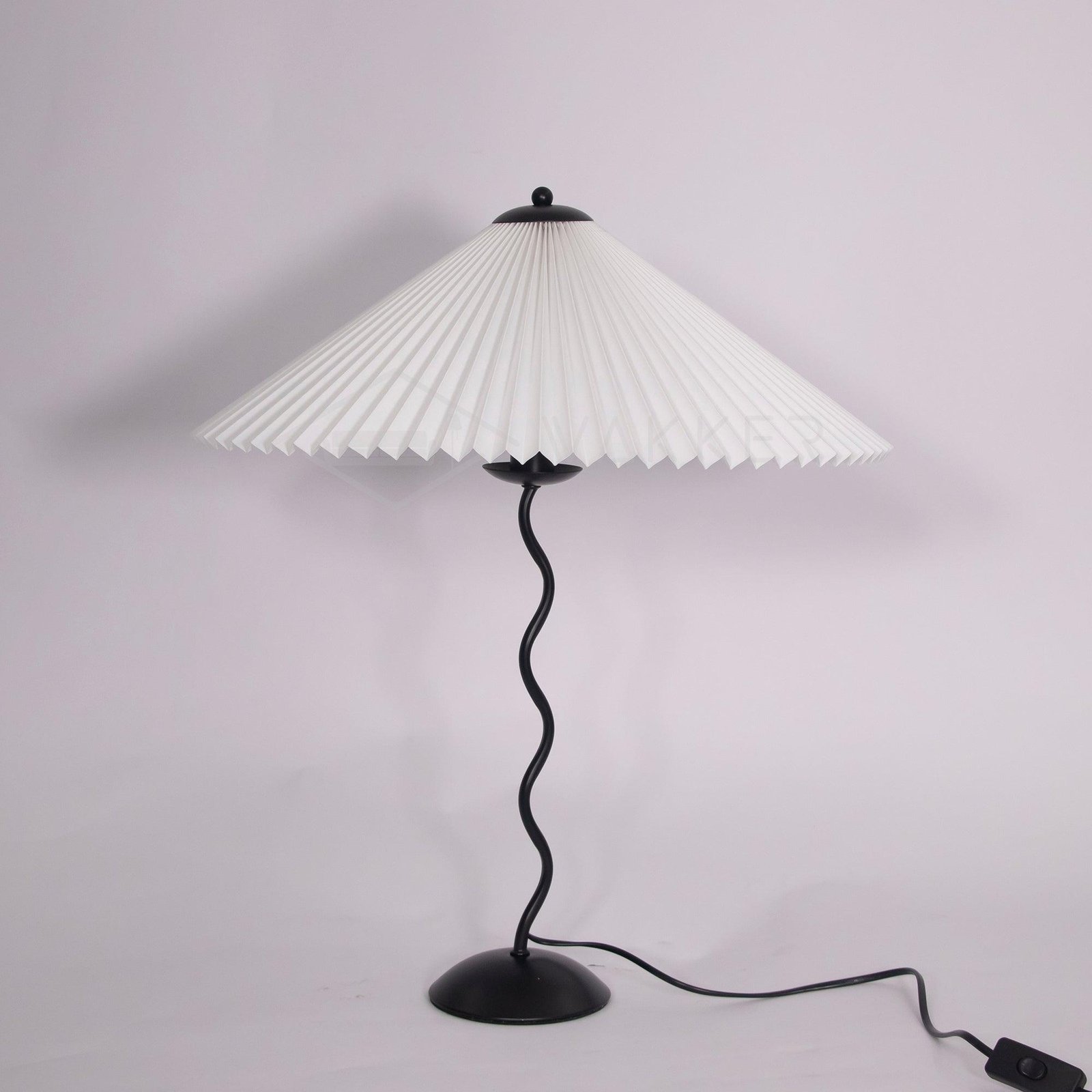 Squiggle Table Lamp ∅ 17″ x H 29.5″ , Dia 43cm x H 75cm , White , EU Plug