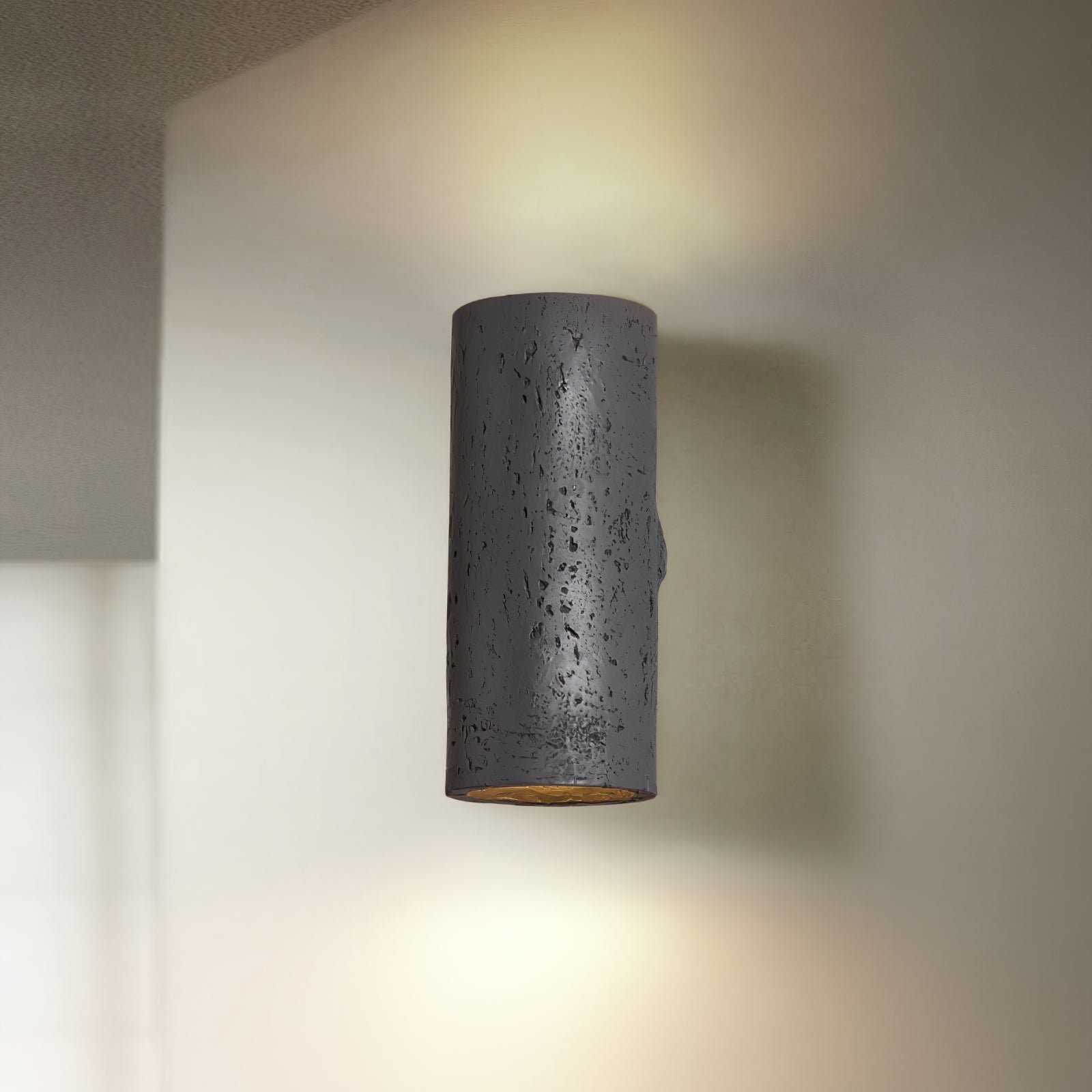 Black Hans Wall Lamp with a diameter of 3.9 inches and a height of 9 inches (10cm x 23cm)